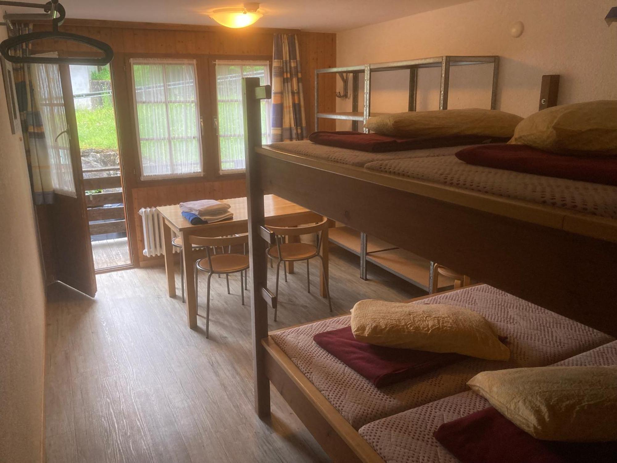 Camping Jungfrau Lauterbrunnen Room photo